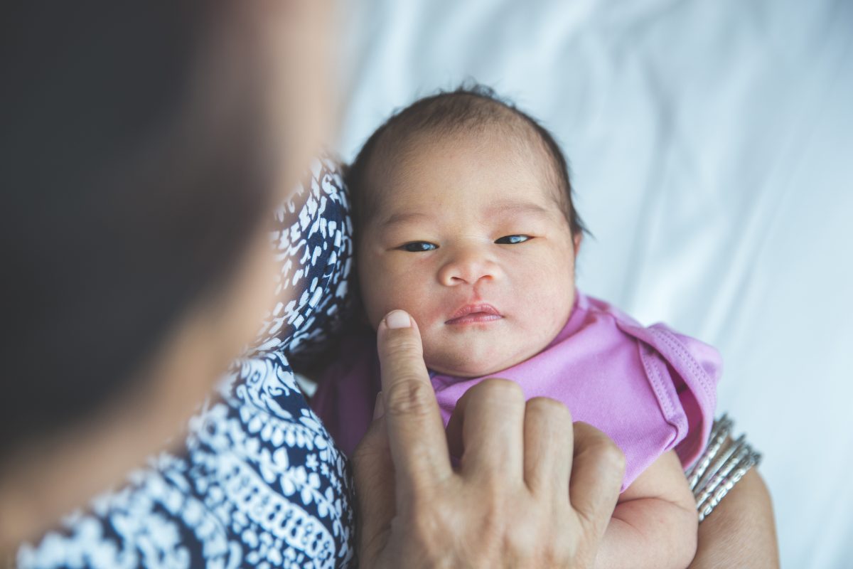 Bayi Breastmilk Jaundice, Kuning Lambat Turun, Teruskan 